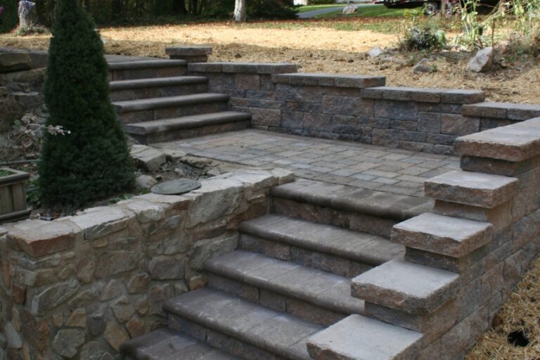 Paver Steps with Retaining Wall Cap Stones